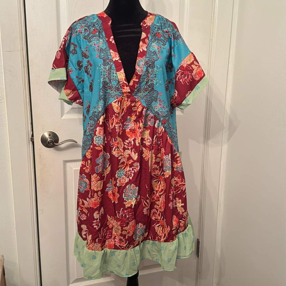 New adorable Women’s Medium Mini Dress
